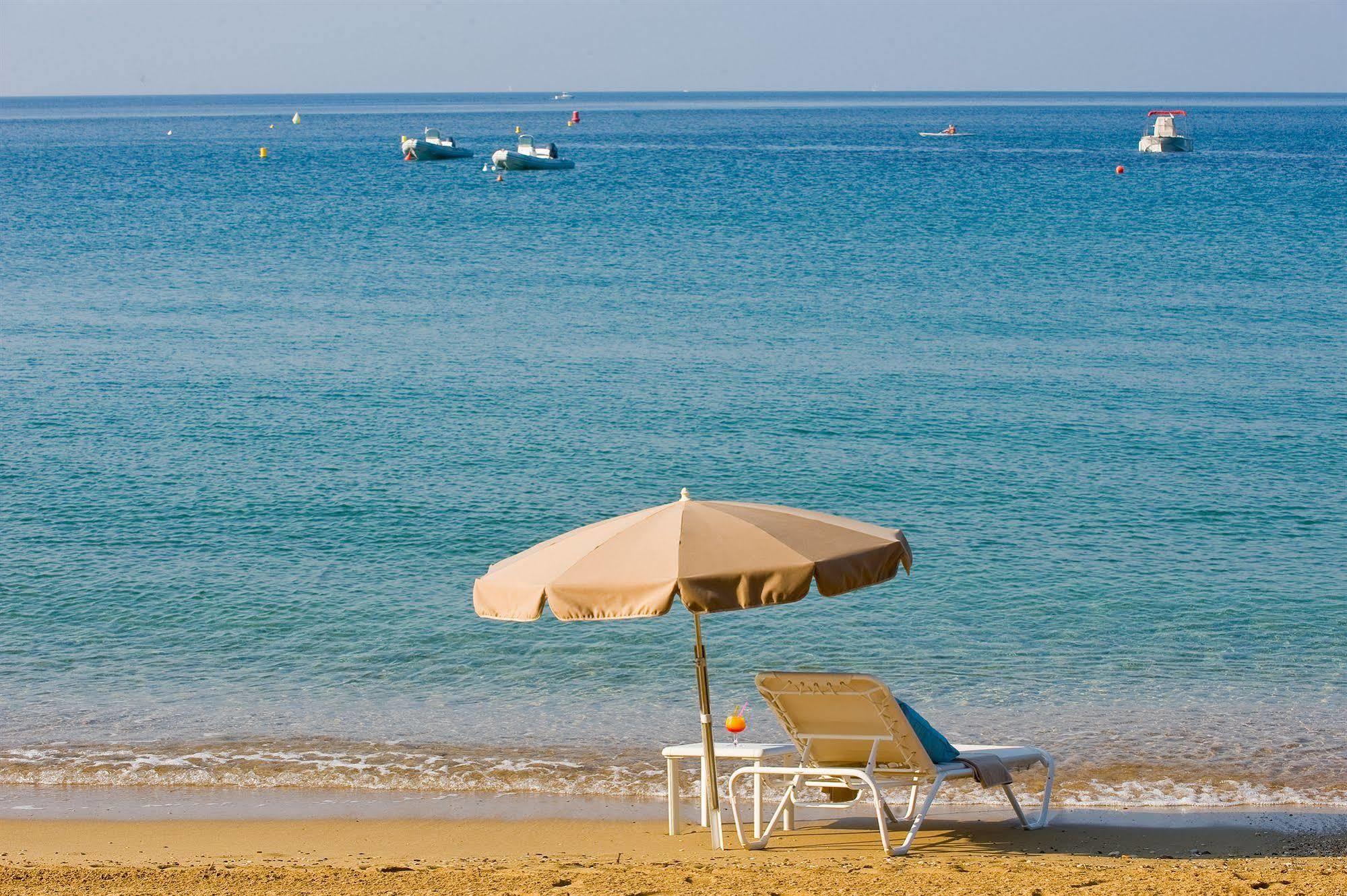 La Pinede Plage La Croix-Valmer Exteriör bild